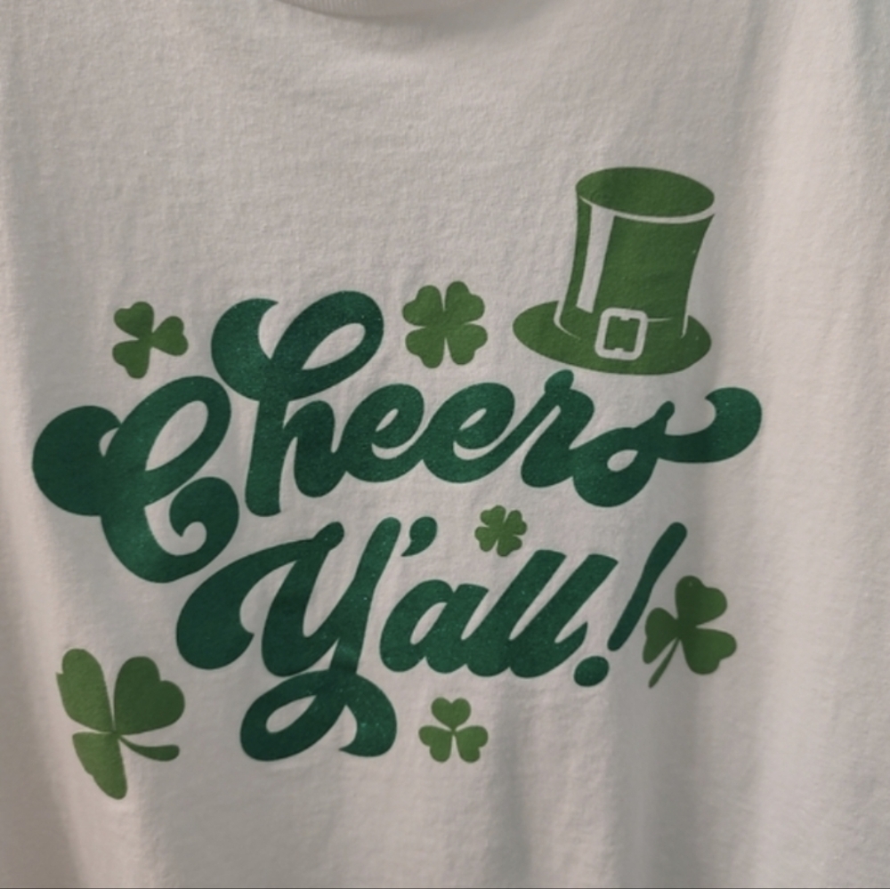 White T-Shirt with Green St. Patrick's Day Greeting - Cheers Y'all! Size Large